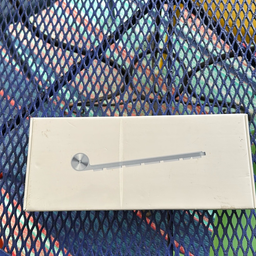 Apple Magic Keyboard MB167LL/A 
 NWT Factory Sealed